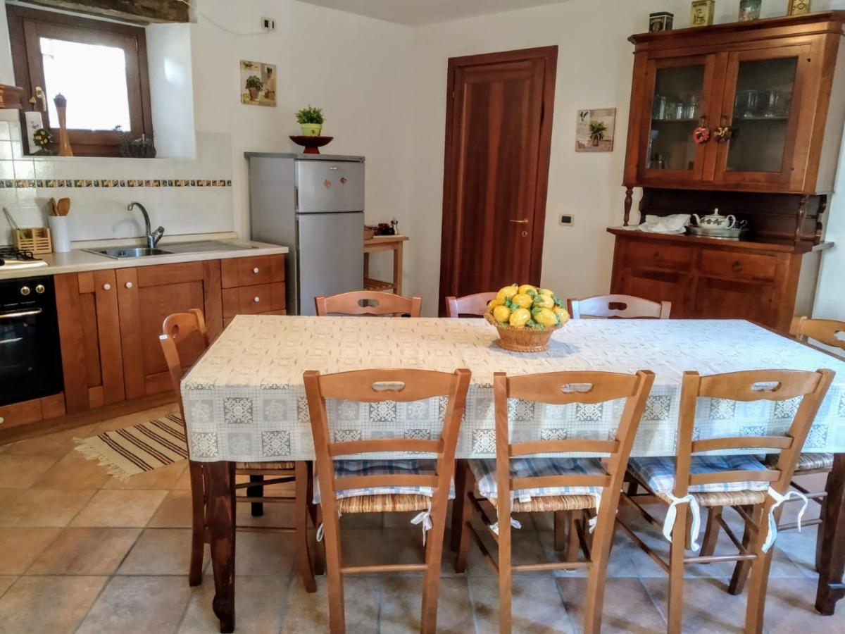 La Dolce Vita Clastra Bagian luar foto