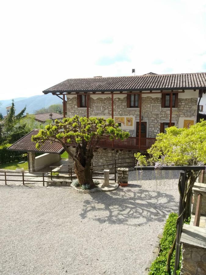 La Dolce Vita Clastra Bagian luar foto